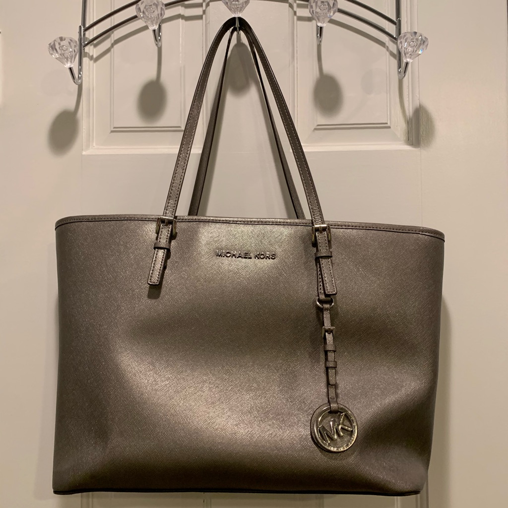 Micheal Kors Silver Metallic Zip Handbag